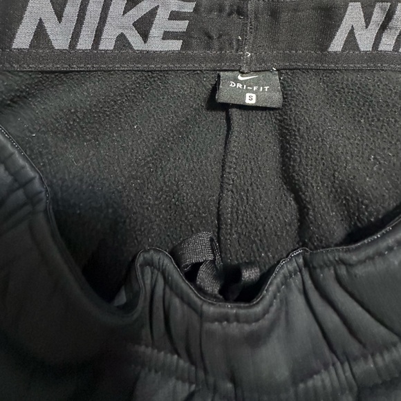 NIKE SPORT-WEAR PLANTS - Picture 8 of 9